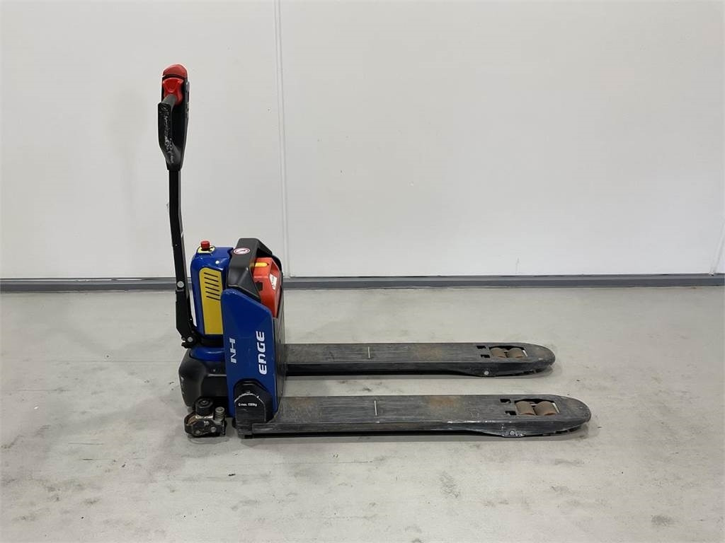 NH SKP1500E - Padėklų krautuvas: foto 1 NH SKP1500E - Padėklų krautuvas: foto 1