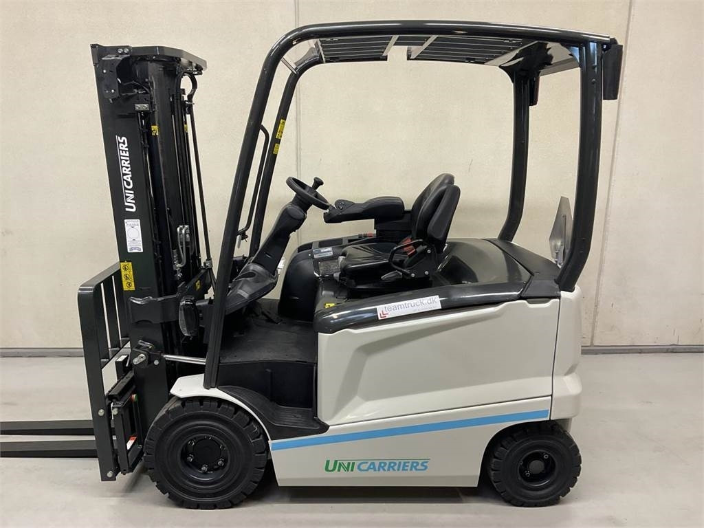 UniCarriers MX 25 - Elektrinis krautuvas: foto 3 UniCarriers MX 25 - Elektrinis krautuvas: foto 3