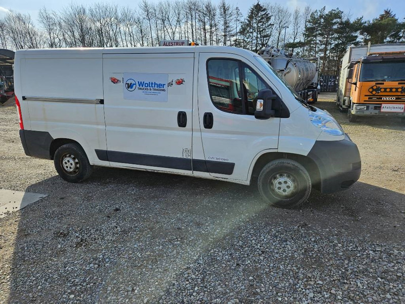 Citroën Jumper 30 2,2 HDi 130 Box - Mažas furgonas: foto 4 Citroën Jumper 30 2,2 HDi 130 Box - Mažas furgonas: foto 4