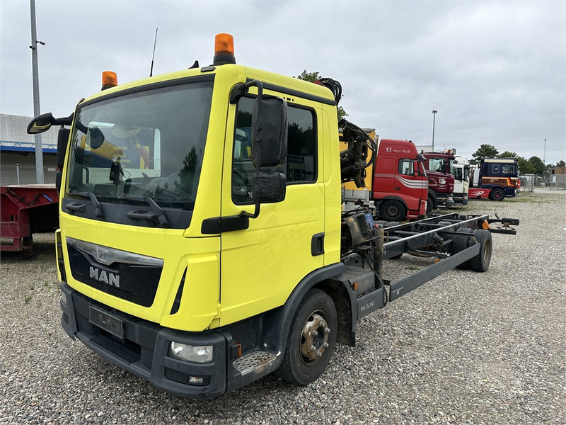 MAN TGL 12.220 // Crane HMF 735K2 // - Sunkvežimis su kranu: foto 1 MAN TGL 12.220 // Crane HMF 735K2 // - Sunkvežimis su kranu: foto 1