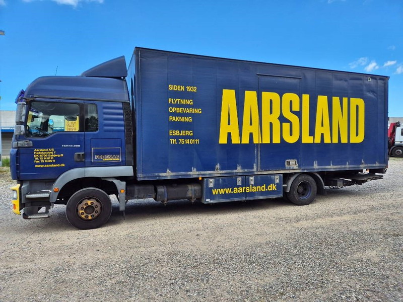 MAN TGM 12.280 // Lift // Sideopening - Furgonas sunkvežimis: foto 2 MAN TGM 12.280 // Lift // Sideopening - Furgonas sunkvežimis: foto 2