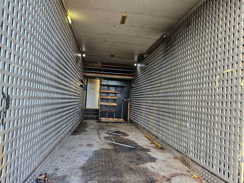 Montracon Racing// machinetrailer // Living area - Puspriekabė: foto 5 Montracon Racing// machinetrailer // Living area - Puspriekabė: foto 5