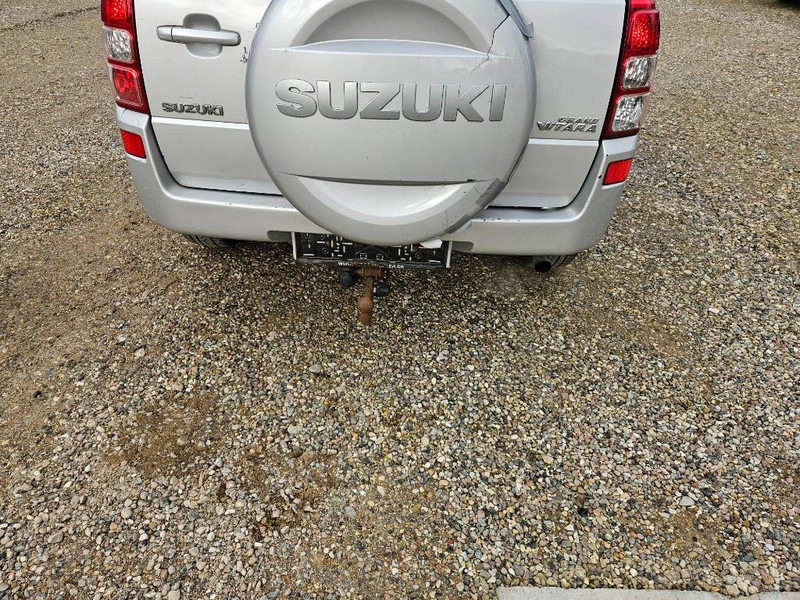Suzuki Grand Vitara 2,0 GLX aut. Van 5d - Lengvasis automobilis: foto 4 Suzuki Grand Vitara 2,0 GLX aut. Van 5d - Lengvasis automobilis: foto 4