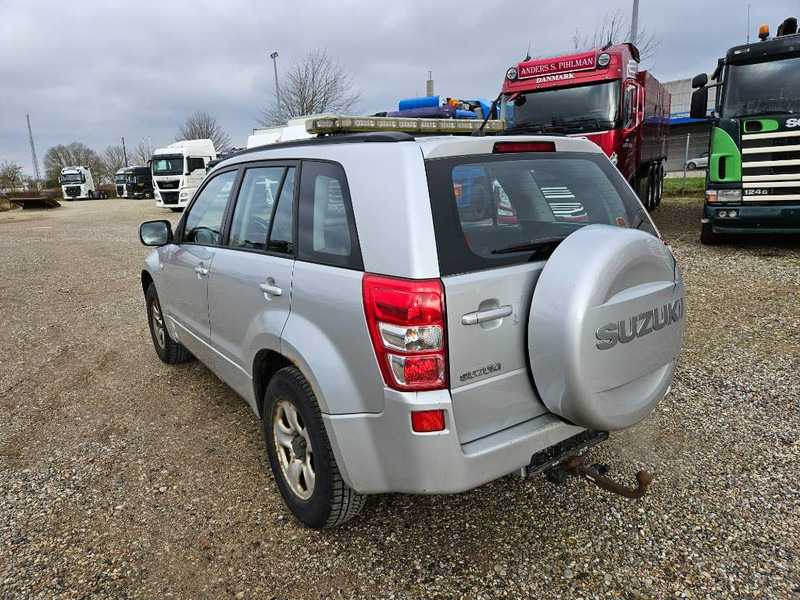 Suzuki Grand Vitara 2,0 GLX aut. Van 5d - Furgonas su krovinių dėže: foto 3 Suzuki Grand Vitara 2,0 GLX aut. Van 5d - Furgonas su krovinių dėže: foto 3