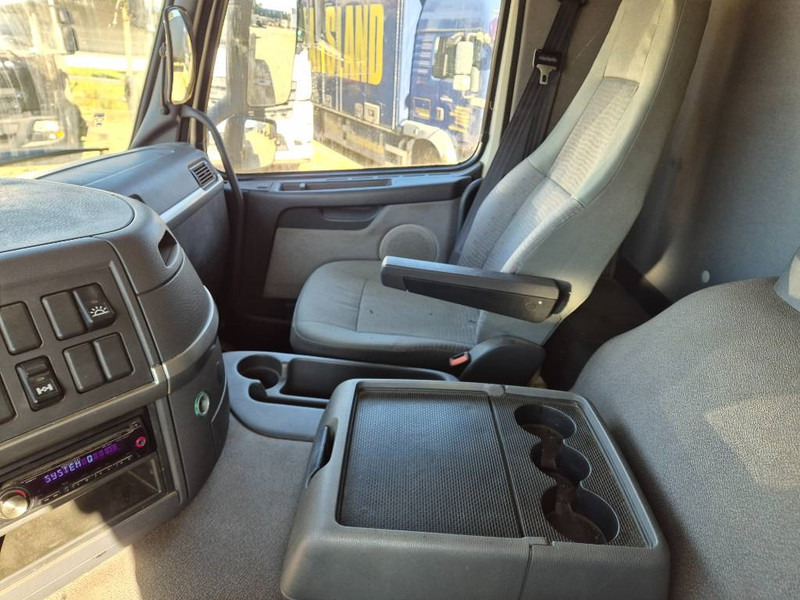 Vilkikas Volvo FM 300 // 4x2 // Manuel: foto 16 Vilkikas Volvo FM 300 // 4x2 // Manuel: foto 16