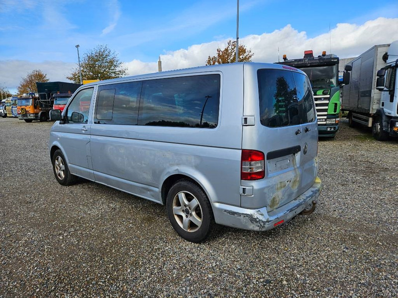 Volkswagen Caravelle 2,5 TDi 130 lang 10prs 5d - Lengvasis automobilis: foto 3 Volkswagen Caravelle 2,5 TDi 130 lang 10prs 5d - Lengvasis automobilis: foto 3