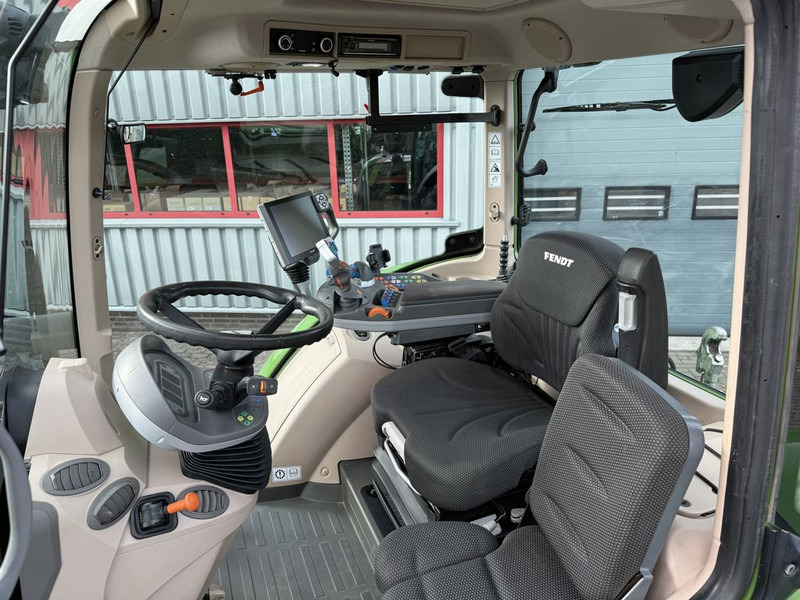 Fendt 720 S4 Vario Profi Plus - Traktorius: foto 5 Fendt 720 S4 Vario Profi Plus - Traktorius: foto 5