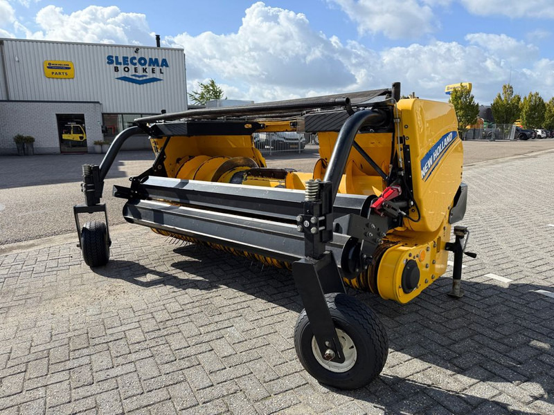 New Holland 300FPE Gras Pickup - Kombainas: foto 1 New Holland 300FPE Gras Pickup - Kombainas: foto 1