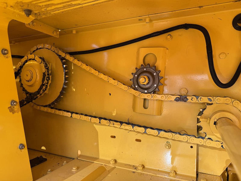 New Holland BC5060 Mini Balenpers - Stačiakampių ryšulių presas: foto 5 New Holland BC5060 Mini Balenpers - Stačiakampių ryšulių presas: foto 5