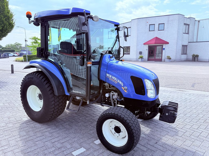 New Holland Boomer 45D Easy Drive - Traktorius: foto 2 New Holland Boomer 45D Easy Drive - Traktorius: foto 2
