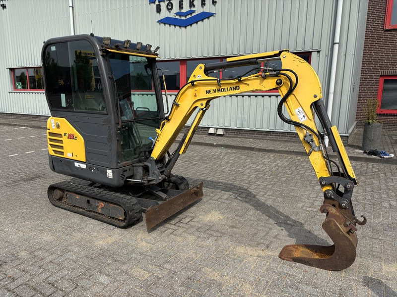 New Holland E18C Minigraver - Mini ekskavatorius: foto 4 New Holland E18C Minigraver - Mini ekskavatorius: foto 4