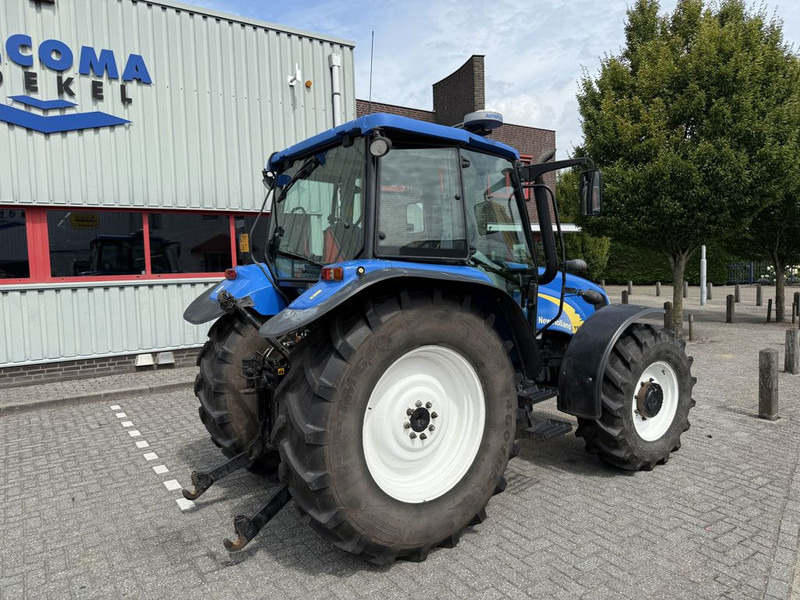 New Holland T5040 CAB + GPS - Traktorius: foto 3 New Holland T5040 CAB + GPS - Traktorius: foto 3