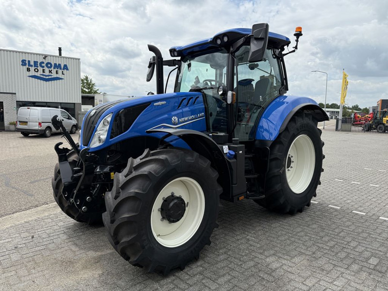 New Holland T6.145 AC STAGE V - Traktorius: foto 1 New Holland T6.145 AC STAGE V - Traktorius: foto 1