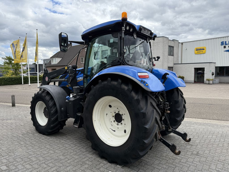 New Holland T6.175 AC T4B - Traktorius: foto 2 New Holland T6.175 AC T4B - Traktorius: foto 2