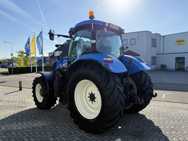 New Holland T7.185 Power Command - Traktorius: foto 2 New Holland T7.185 Power Command - Traktorius: foto 2