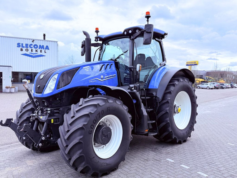 New Holland T7.315HD Auto Command + GPS - Traktorius: foto 1 New Holland T7.315HD Auto Command + GPS - Traktorius: foto 1