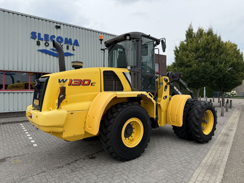 New Holland W130C Tool Carrier - Ratinis krautuvas: foto 3 New Holland W130C Tool Carrier - Ratinis krautuvas: foto 3