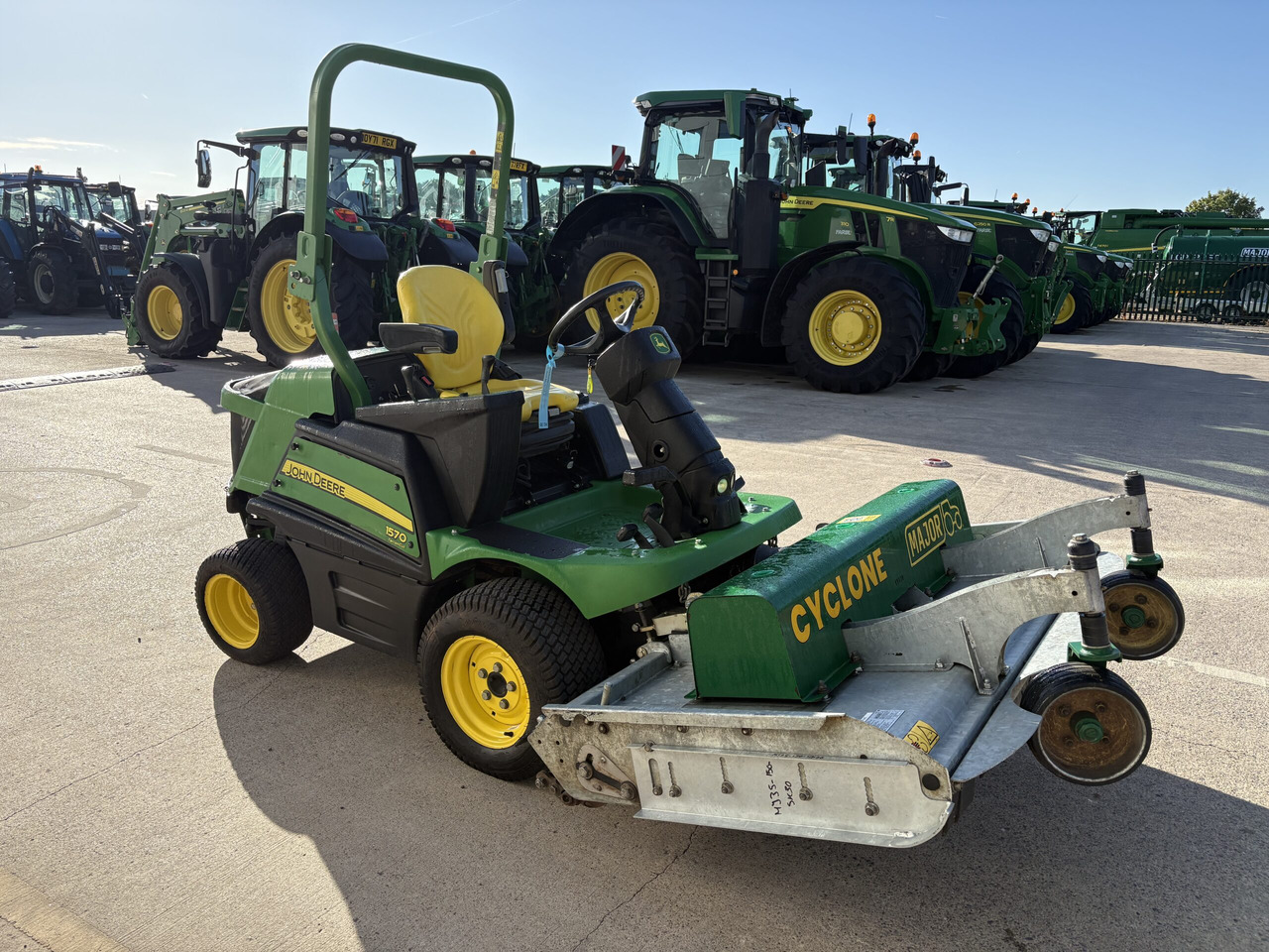 John Deere 1570 C/w Major Cyclone Mower - Vejapjovė: foto 3 John Deere 1570 C/w Major Cyclone Mower - Vejapjovė: foto 3