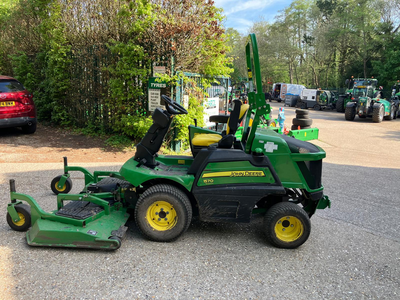 John Deere 1570 Commercial Outfront with 72 inch rear discharge deck - Vejapjovė: foto 4 John Deere 1570 Commercial Outfront with 72 inch rear discharge deck - Vejapjovė: foto 4