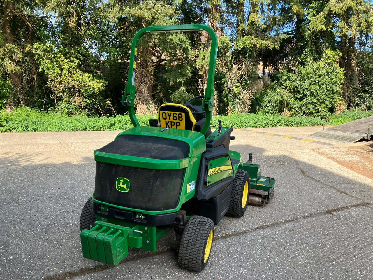 John Deere 1570 Outfront c/w Major Synergy deck - Vejapjovė: foto 4 John Deere 1570 Outfront c/w Major Synergy deck - Vejapjovė: foto 4