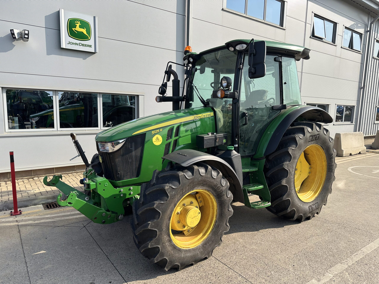 John Deere 5125R - Traktorius: foto 1 John Deere 5125R - Traktorius: foto 1