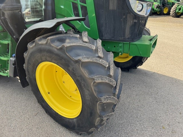 John Deere 6110M - Traktorius: foto 5 John Deere 6110M - Traktorius: foto 5