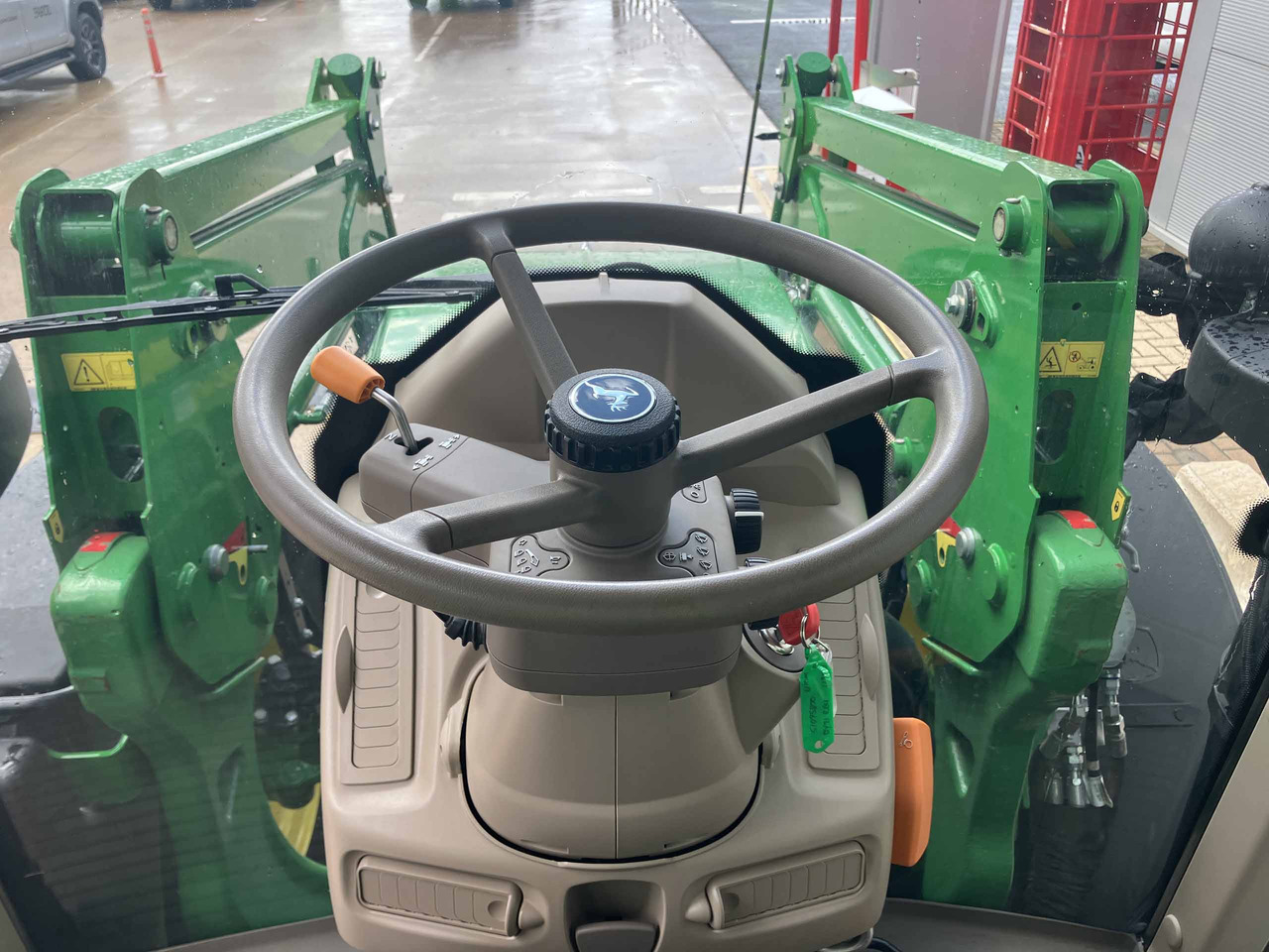 Traktorius John Deere 6110M: foto 16