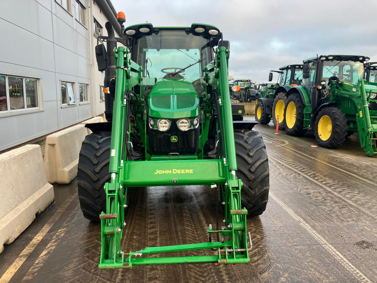 John Deere 6120M - Traktorius: foto 3 John Deere 6120M - Traktorius: foto 3
