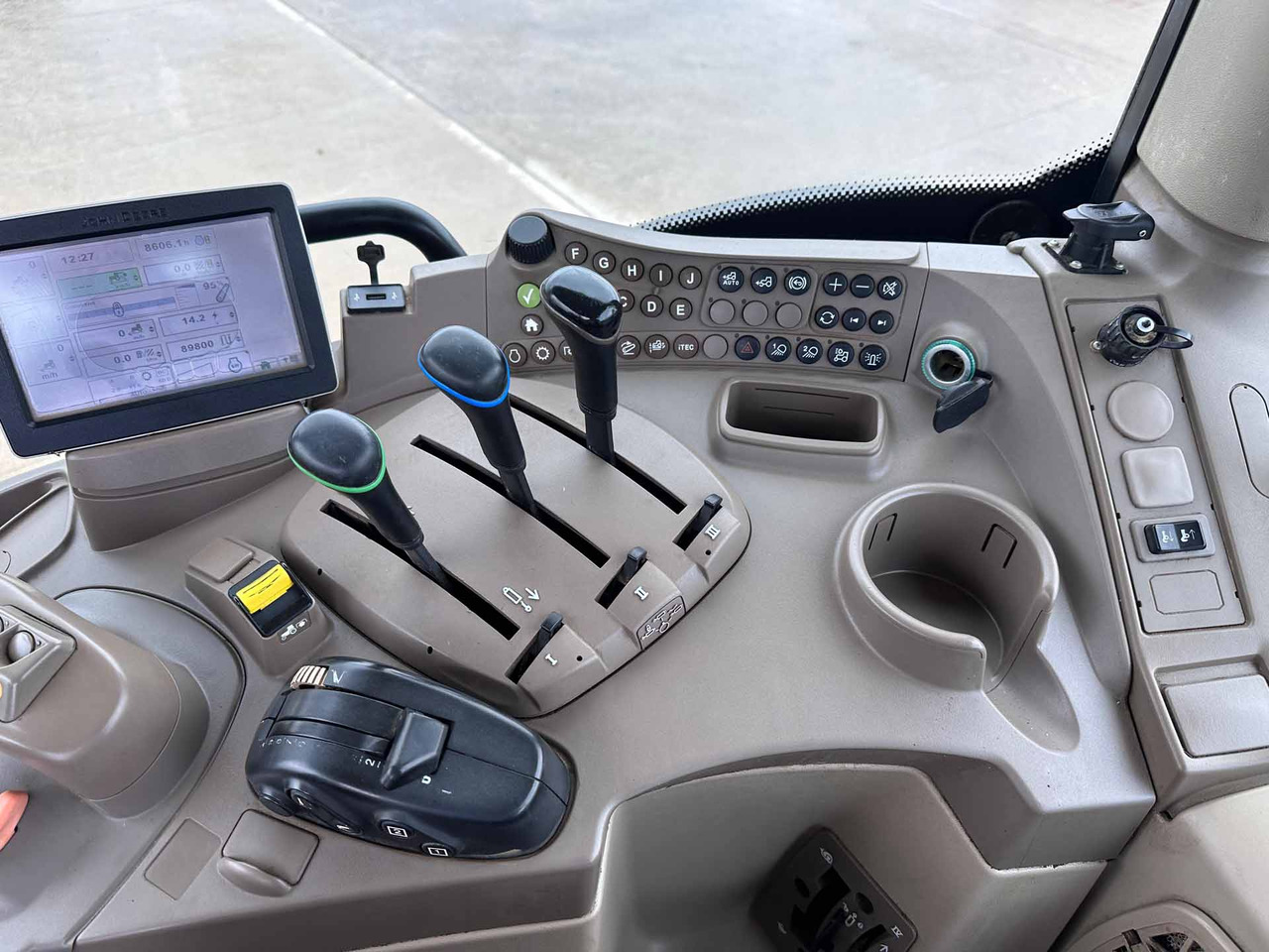 Traktorius John Deere 6150R: foto 18