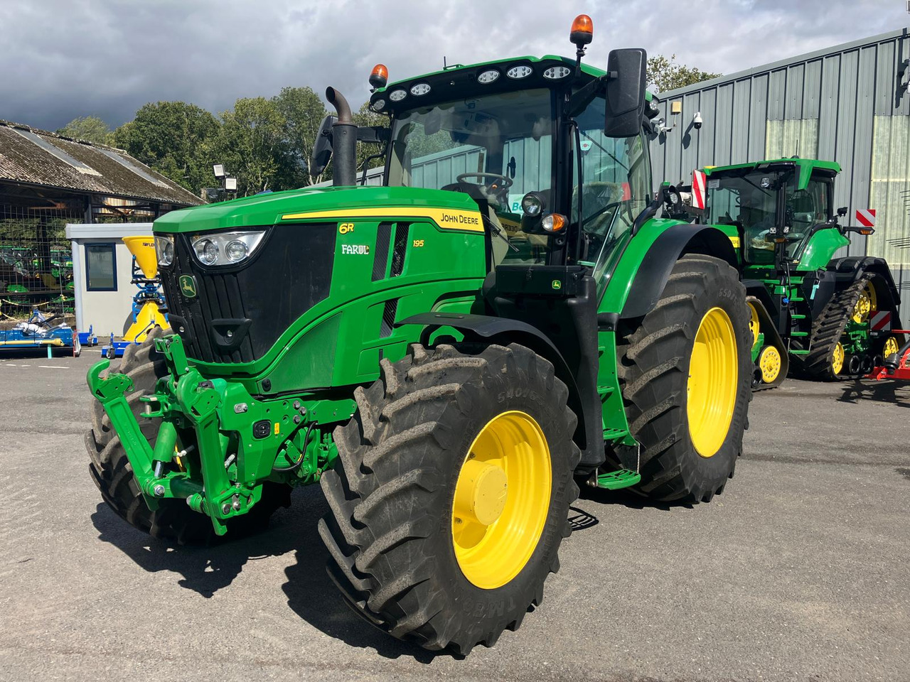 John Deere 6R 195 - Traktorius: foto 1 John Deere 6R 195 - Traktorius: foto 1