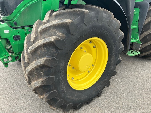 John Deere 6R 195 - Traktorius: foto 2 John Deere 6R 195 - Traktorius: foto 2