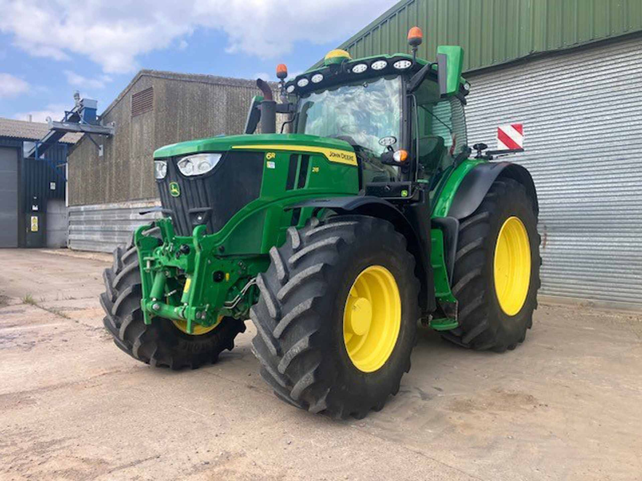 Traktorius John Deere 6R 215: foto 1