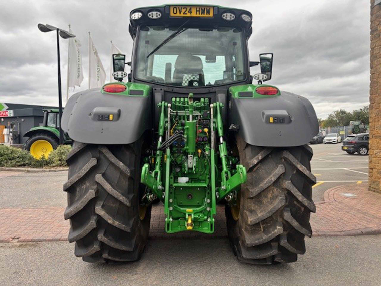 John Deere 6R 215 - Traktorius: foto 4 John Deere 6R 215 - Traktorius: foto 4