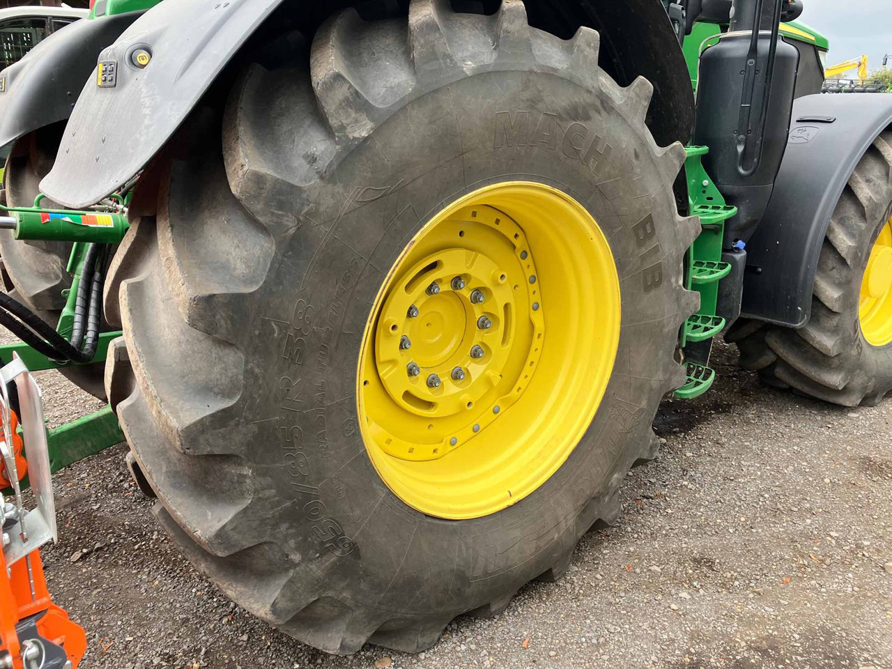 John Deere 6R 215 - Traktorius: foto 5 John Deere 6R 215 - Traktorius: foto 5