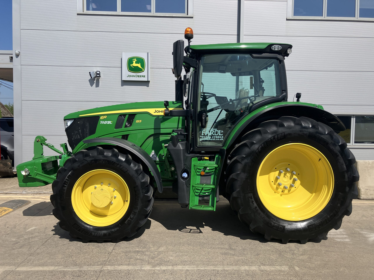 John Deere 6R155 - Traktorius: foto 2 John Deere 6R155 - Traktorius: foto 2