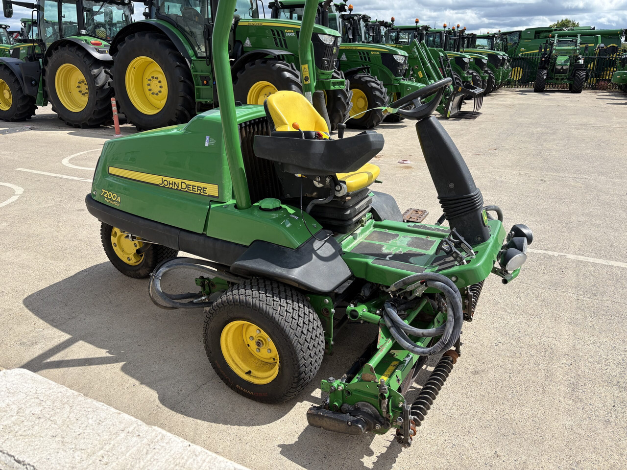 John Deere 7200A Triple Mower - Vejapjovė: foto 2 John Deere 7200A Triple Mower - Vejapjovė: foto 2