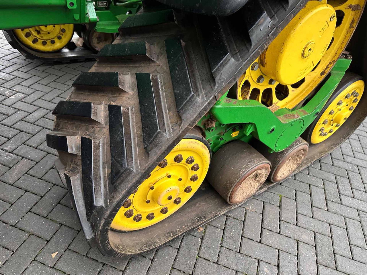 John Deere 8RX 370 - Traktorius: foto 2 John Deere 8RX 370 - Traktorius: foto 2