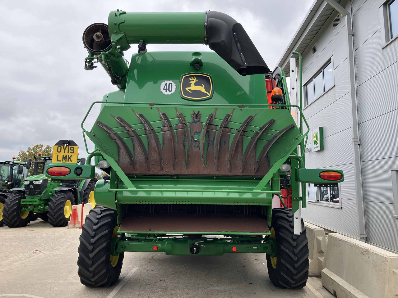 John Deere T670i HillMaster - Derliaus nuėmimo kombainas: foto 4 John Deere T670i HillMaster - Derliaus nuėmimo kombainas: foto 4