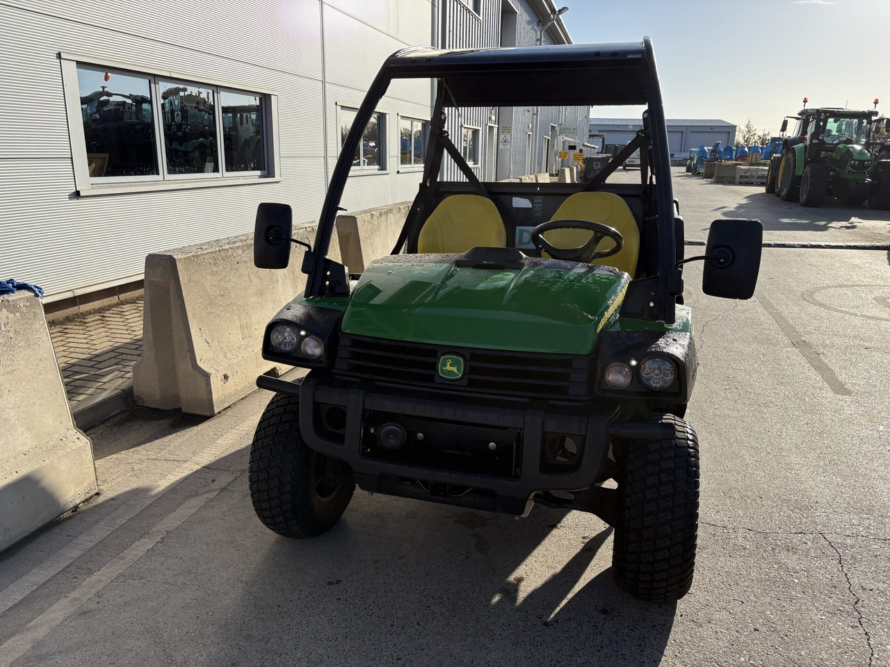 John Deere XUV855M Gator - Keturratis: foto 2 John Deere XUV855M Gator - Keturratis: foto 2