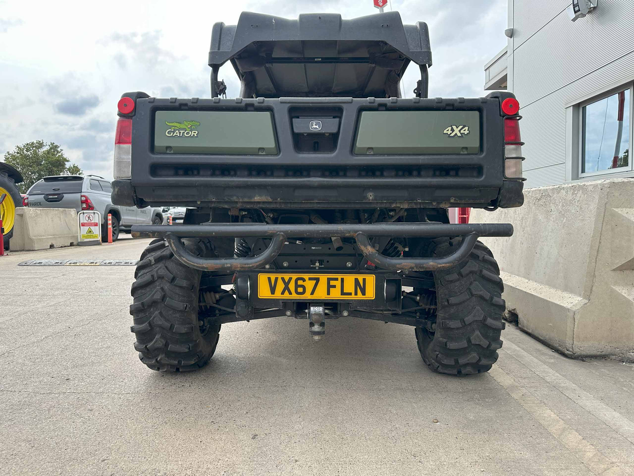John Deere XUV855M S4 Gator - Keturratis: foto 4 John Deere XUV855M S4 Gator - Keturratis: foto 4