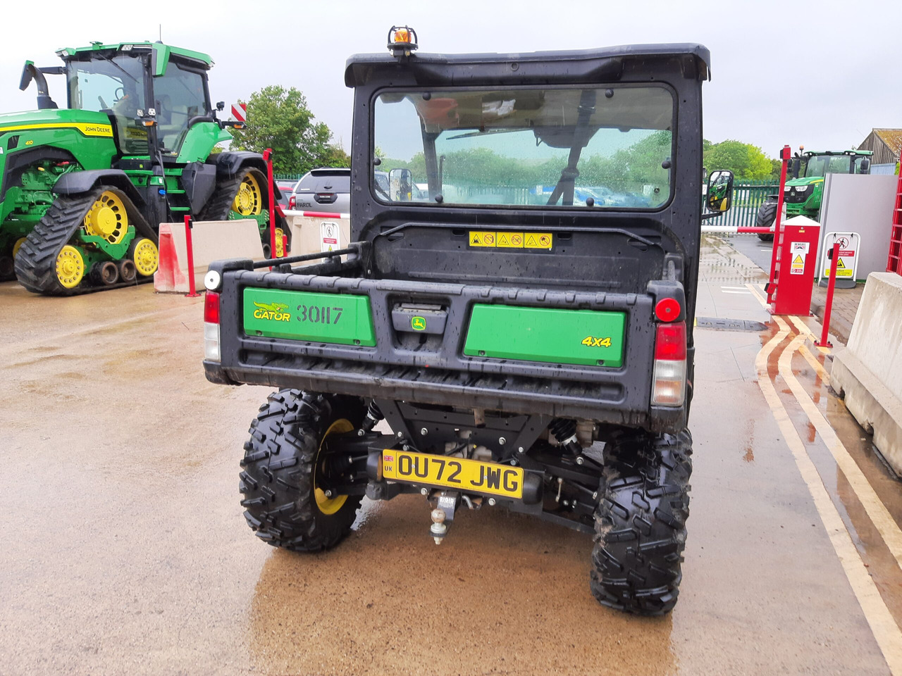 John Deere XUV865M Gator - Keturratis: foto 4 John Deere XUV865M Gator - Keturratis: foto 4