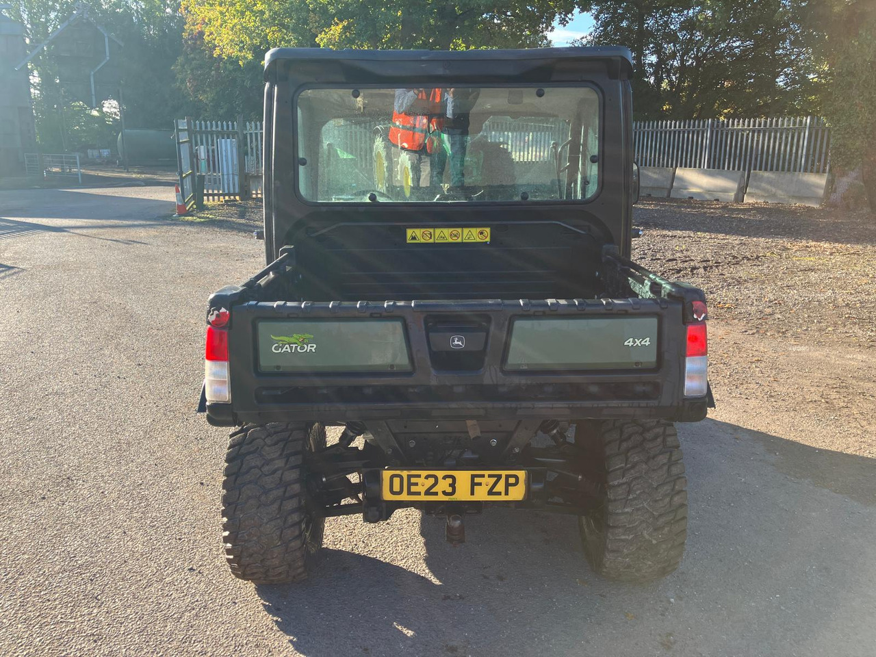 John Deere XUV865M Gator - Keturratis: foto 5 John Deere XUV865M Gator - Keturratis: foto 5