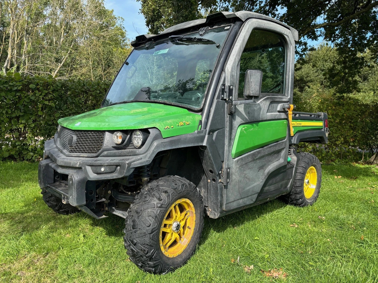 John Deere XUV865M Gator - Keturratis: foto 1 John Deere XUV865M Gator - Keturratis: foto 1