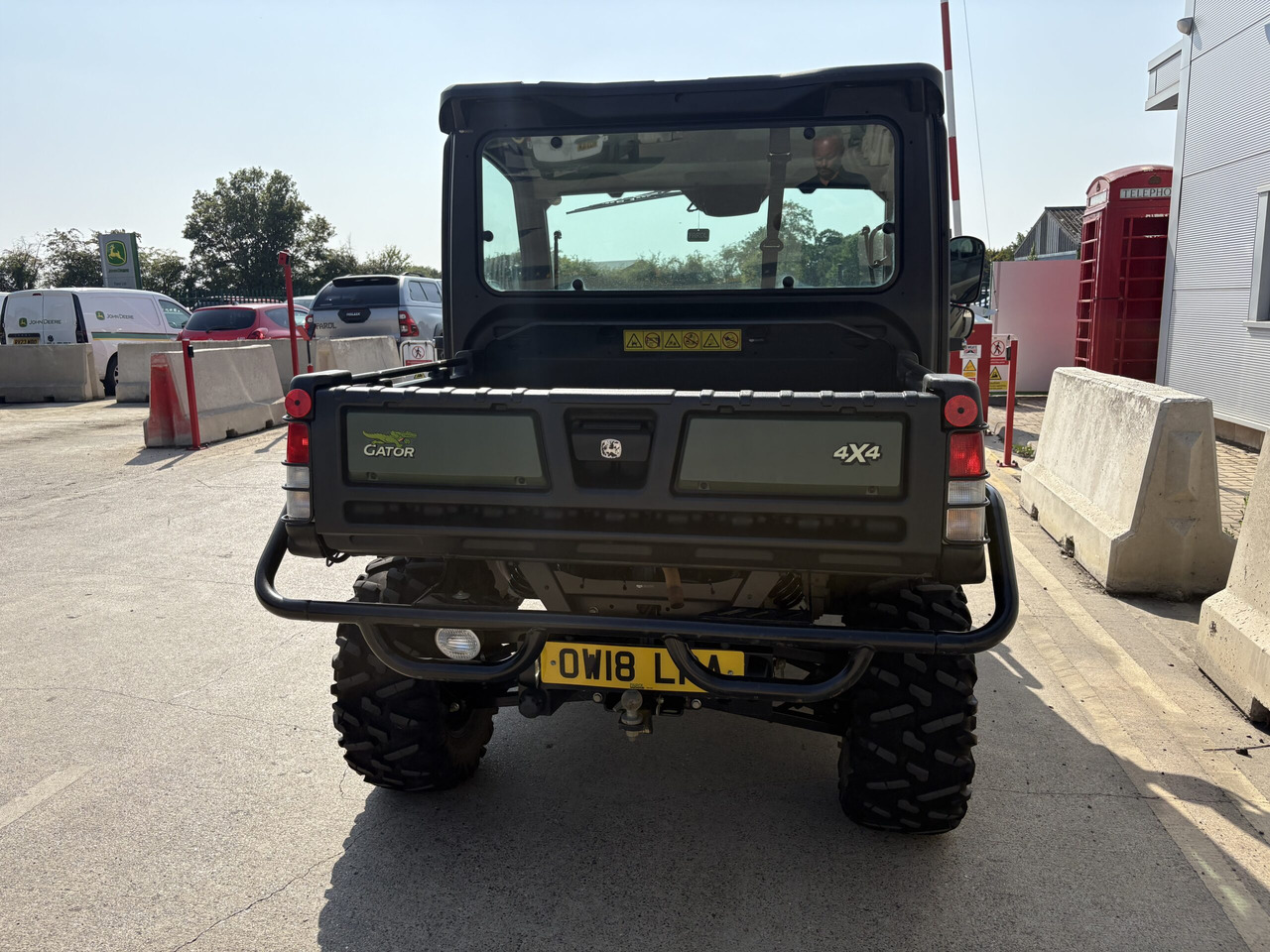 John Deere XUV865M Gator - Keturratis: foto 4 John Deere XUV865M Gator - Keturratis: foto 4
