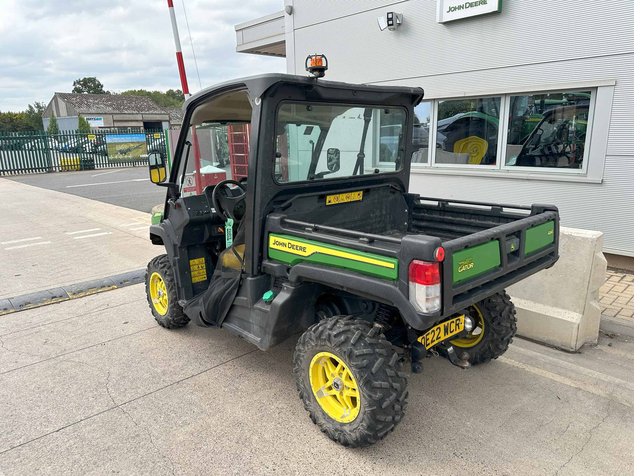 John Deere XUV865M - Keturratis: foto 3 John Deere XUV865M - Keturratis: foto 3