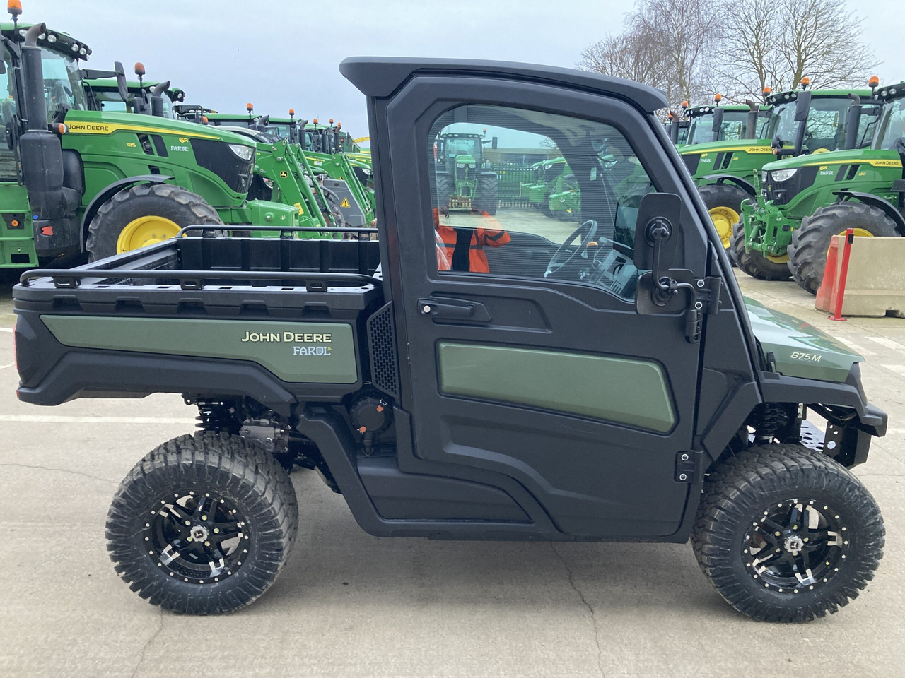 Keturratis John Deere XUV875M Gator: foto 6
