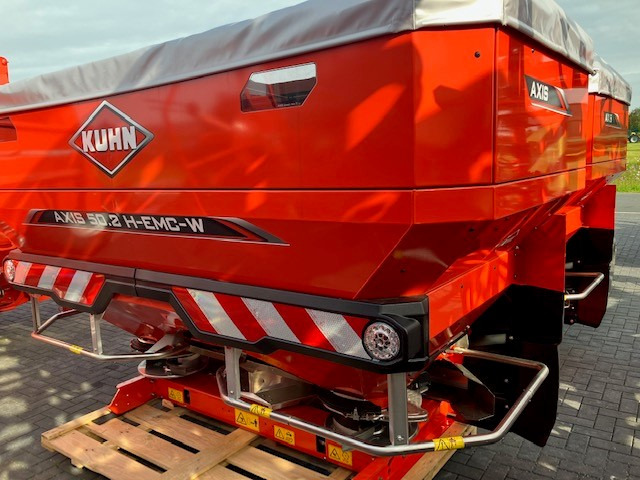Kuhn Axis 40.2 M EMC V8 - Trąšų barstytuvas: foto 5 Kuhn Axis 40.2 M EMC V8 - Trąšų barstytuvas: foto 5
