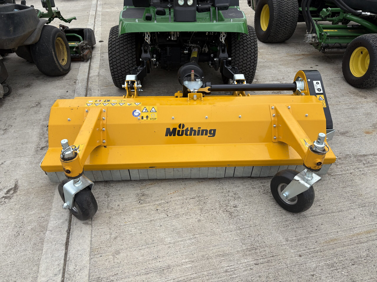 Muthing MU-FM160 JD Outfront Flail Mower Demo - Žolės smulkintuvas: foto 1 Muthing MU-FM160 JD Outfront Flail Mower Demo - Žolės smulkintuvas: foto 1