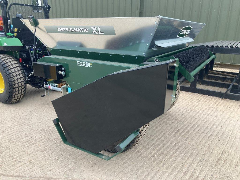 Turfco METE-R-MATIC XL Top Dresser - Technika sodui ir daržui: foto 3 Turfco METE-R-MATIC XL Top Dresser - Technika sodui ir daržui: foto 3