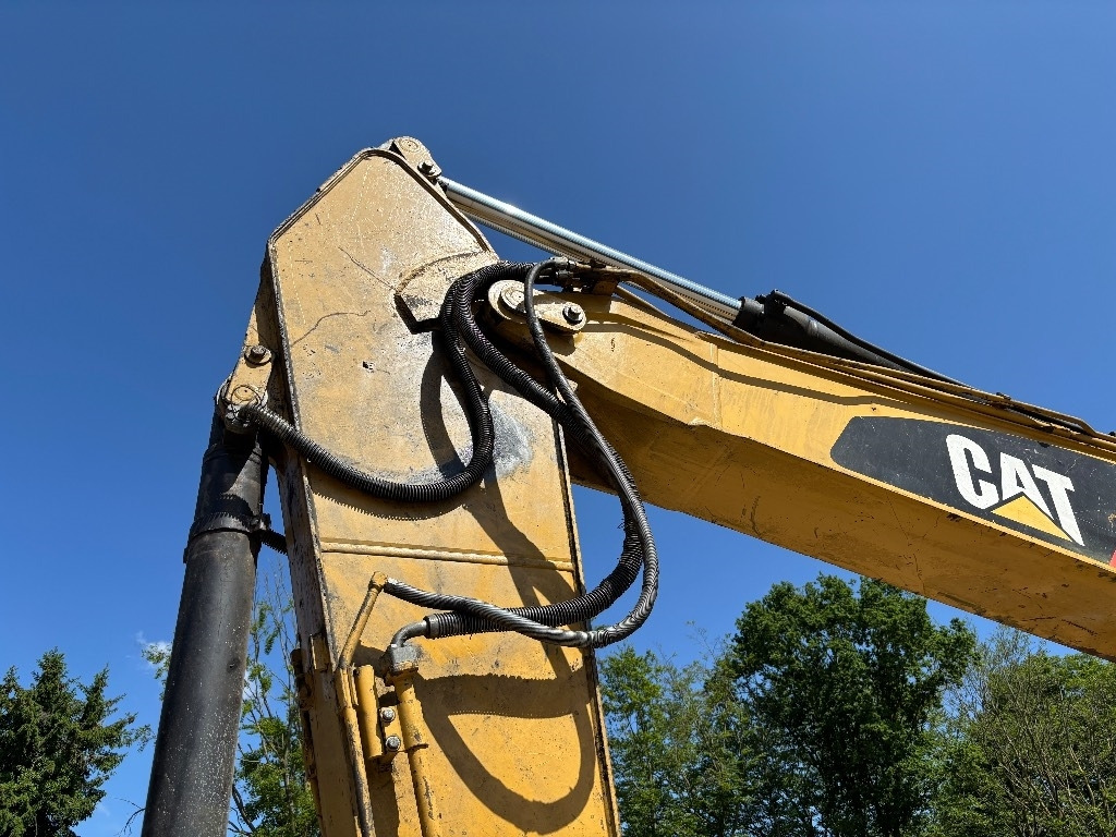 Vikšrinis ekskavatorius CAT 320 D L: foto 18